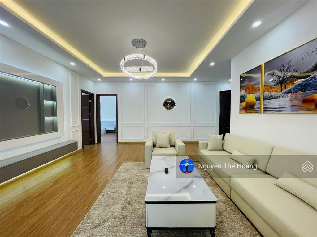 Gia đình cần bán ch 2n  2wc 116m2 tòa 17t. tầng trung bc đông bắc mát mẻ, nhà sẵn đồ, sổ đỏ sẵn