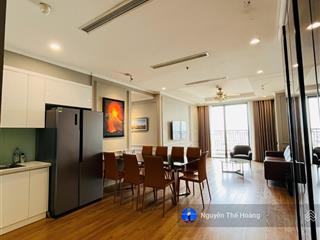 Gia đình bán căn 3n tòa time tower. tầng trung bc mát mẻ, full nội thất, có sổ đỏ phù hợp ở lâu dài