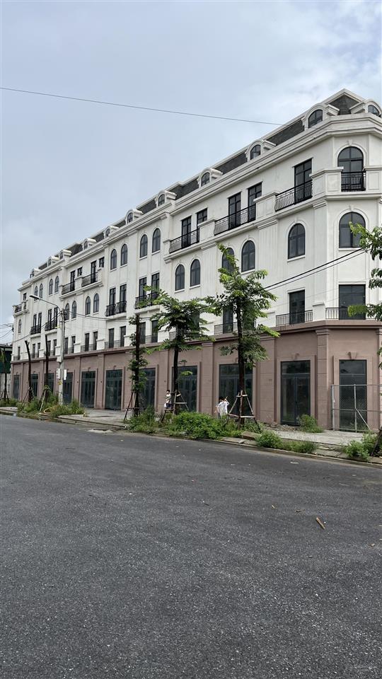 Siêu hời! căn xẻ khe 85m2, giá 14 tỉ, xây thô 4,5 tầng, sổ đỏ! tại sơn đồng center  hoài đức