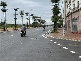 Siêu hời! căn xẻ khe 86m2, giá 13,8 tỉ, xây thô 4,5 tầng, sổ đỏ! tại sơn đồng center  hoài đức