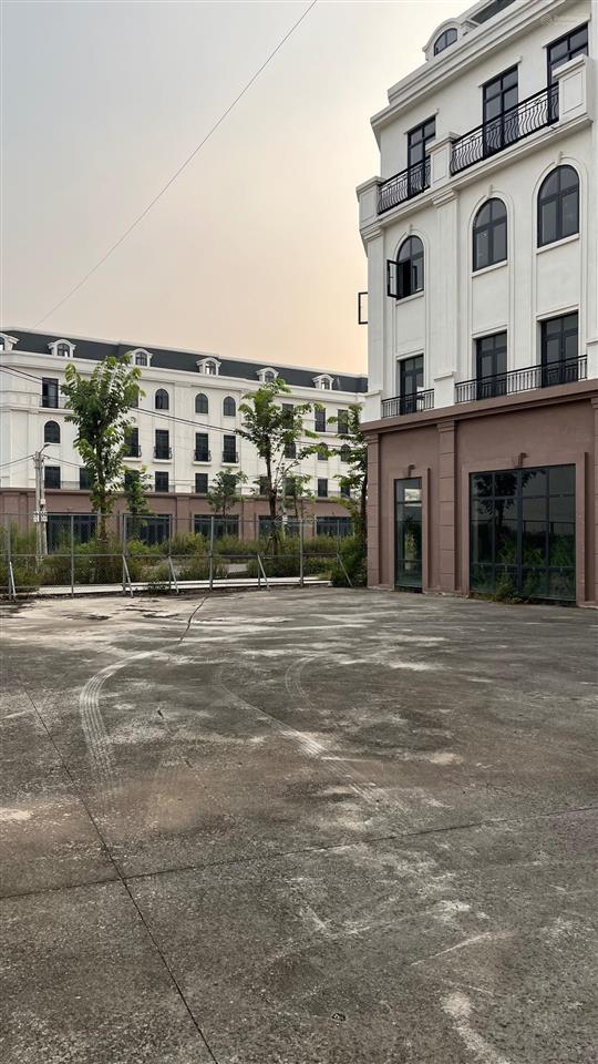 Liền kề 91m2, mặt tiền 8m xây 5 tầng, đường trước cửa 20m, sổ đỏ, giá 14,5tỉ sơn đồng center hà nội