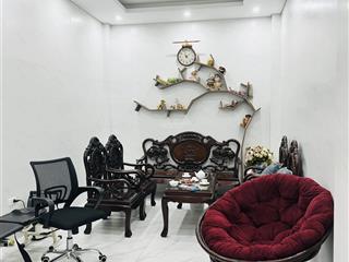 Người quen nhờ bán kín ô tô đỗ cửa, nhà 5 tầng mới coong đường kim giang, 52m, 9.5 tỉ