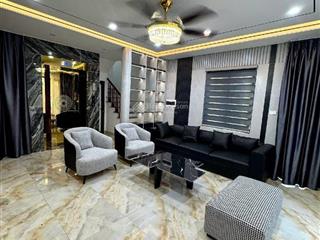 Bán nhà nguyễn văn cừ long biên, 6 tầng thang máy, full nội thất, ô tô đỗ cửa, dt 50m2 nhỉnh 10