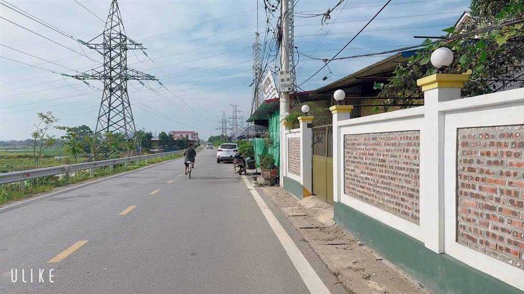 Chính chủ cần bán gấp hàng fo nhà dân cắt ra bán 100m2 full thổ cư tại trục chính kinh doanh.