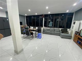 Nhà đẹp hoàng hoa thám, ba đình 68m2, 5t thang máy, mt 8m 5m ra ô tô tránh, ngõ thông 18.x tỉ