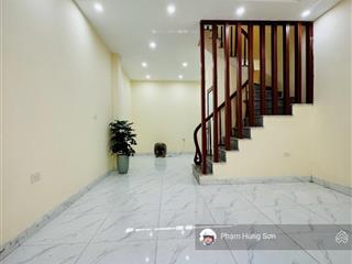 Bán nhà đẹp tại vĩnh hưng oto 20m chỉ 3,69 tỷ, 33m2, 4pn, 3wc, view đẹp