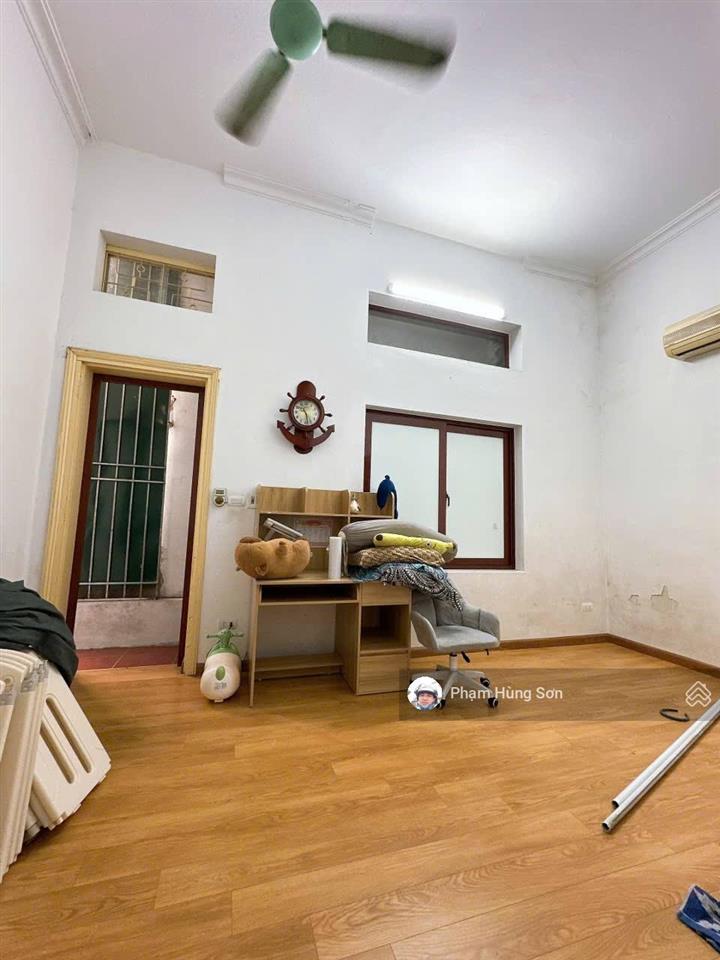 Hiếm nhỉnh 3 tỷ phố hồng mai  hai bà trưng  nhà dân xây  lô góc  sáng thoáng