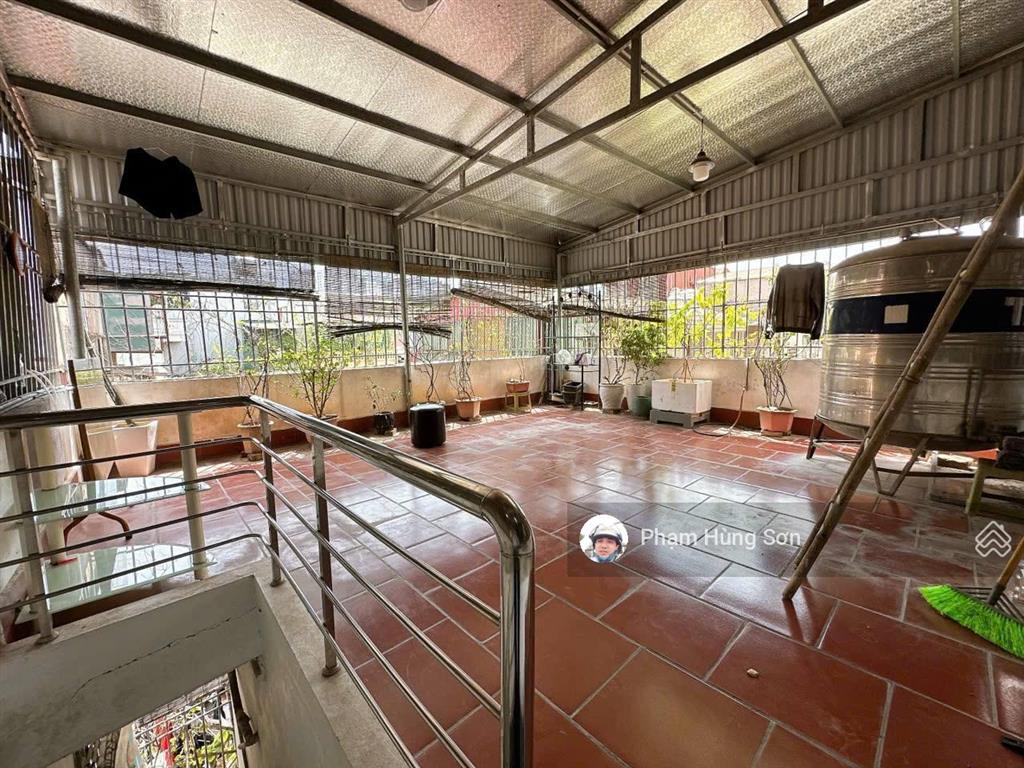Hiếm nhỉnh 3 tỷ phố hồng mai  hai bà trưng  nhà dân xây  lô góc  sáng thoáng