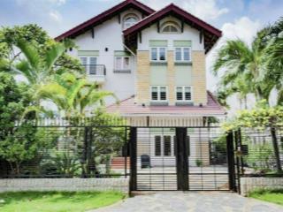 Bán biệt thự sang trọng khu compound nguyễn văn hưởngthảo điềnquận 2dt 18x30m4 tầnggiá 130 tỷ