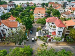 Bán biệt thự góc 3 mặt tiền compound nguyễn văn hưởng, thảo điền, q2 357m (17 x 21m) giá bán 105 tỷ