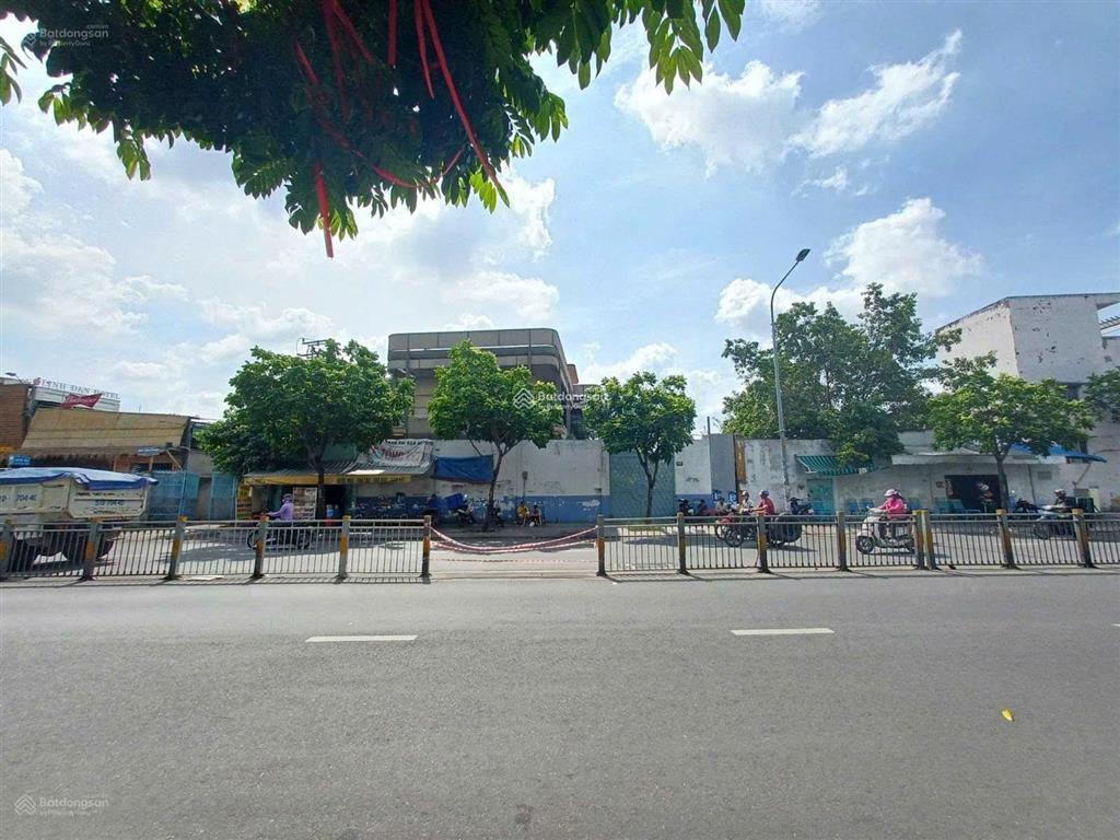 Bán lô đất góc 2 mt lũy bán bích,tân thới hòa,tân phúdt20x55m1100m2xd hầm 10 tầnggiá bán 90 tỷ