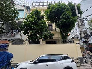 Bán biệt thự góc 2mt d2 (nguyễn gia trí) p25 bình thạnh dt 9x21m hầm 4 tầng full nội thất giá 35 tỷ