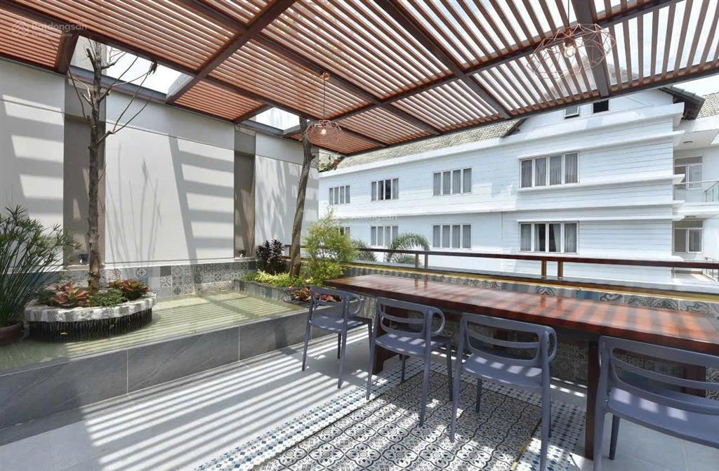 Giảm 5 tỷ bán gấp góc 2mt phú mỹ hưng  quận 7  dt 8x20m  giá 60 tỷ