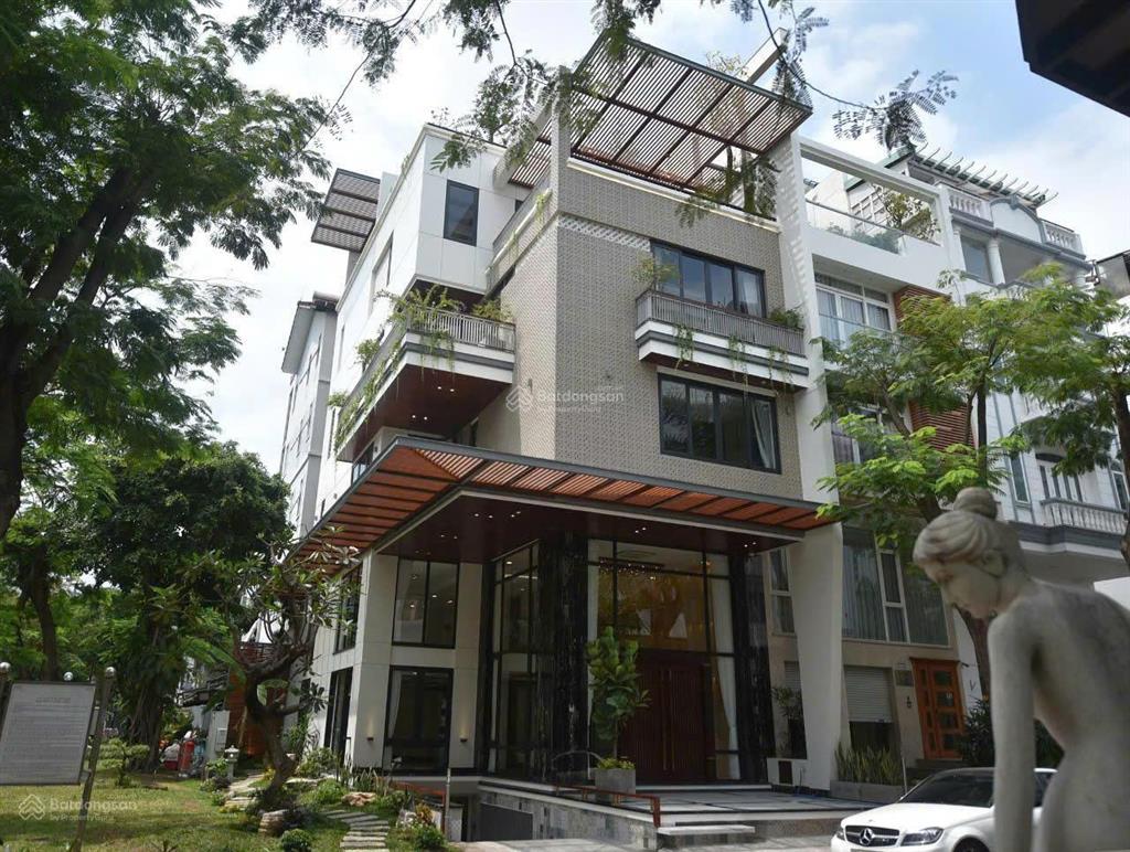 Giảm 5 tỷ bán gấp góc 2mt phú mỹ hưng  quận 7  dt 8x20m  giá 60 tỷ