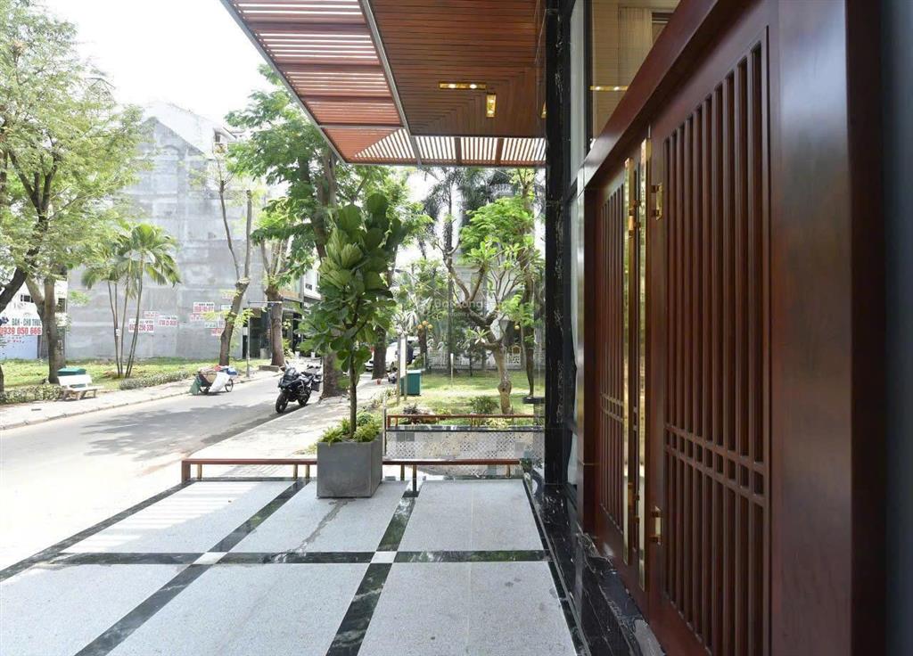 Góc hai mặt tiền phan khiêm íchq7dt 9x20m ctxd hầm 5 tầnggiá bán 56 tỷ