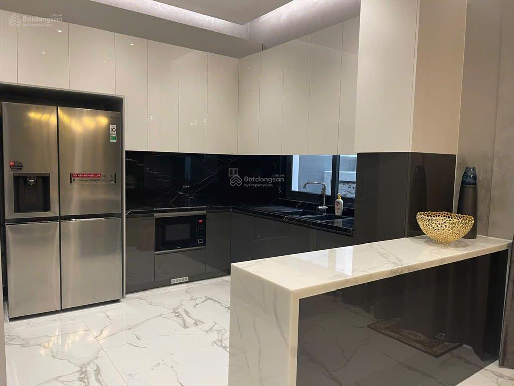 Tòa chdv nguyễn văn linhq7dt 14x43mhầm 7 tầngtn 700trgiá 159 tỷ