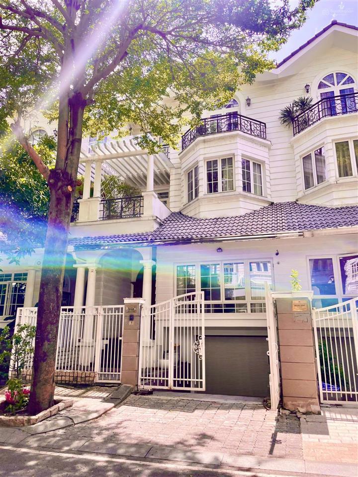 Villa sài gòn pearl nguyễn hữu cảnhhầm 3 tầnggiá 89 tỷ