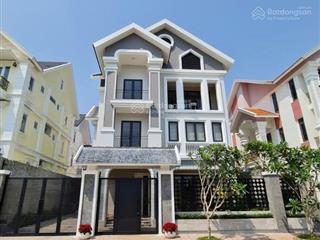 Biệt thự vip liên phườngq9dt 15x20m3 tầngnội thật nhập ngoạigiá 33 tỷ