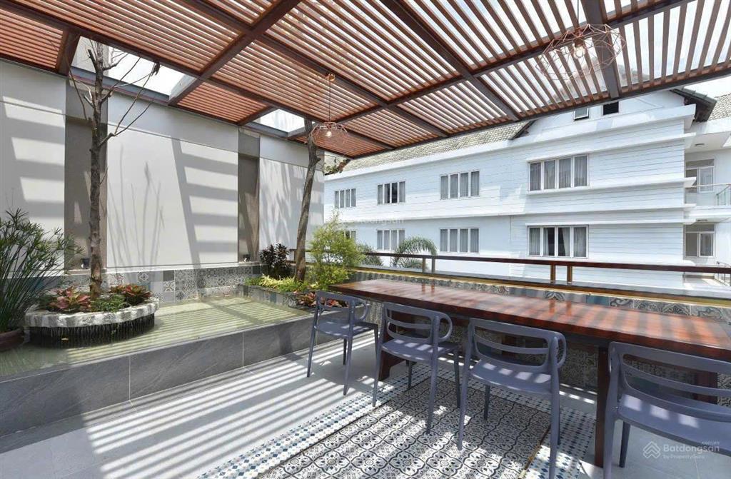 Dinh thự siêu đẹp quốc hương, quận 2  dt 20mx30 600m2  3 tầng