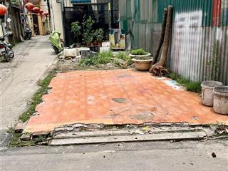 Lô đất góc tổ 6 yên nghĩa kinh doanh.oto chạy qua nhà ngày đêp.cách chợ tổ 5 .60m