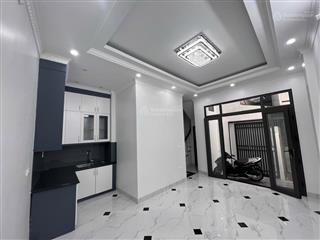 Nhà mới  thang máy ngõ nông gần phố ở ngay gần ô tô gần bách kinh xây