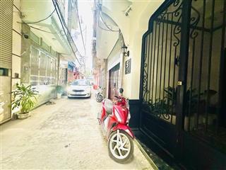 Thịnh liệt 50m 5 tầng thang máy ô tô đỗ cửa resort 5 sao ở sướng