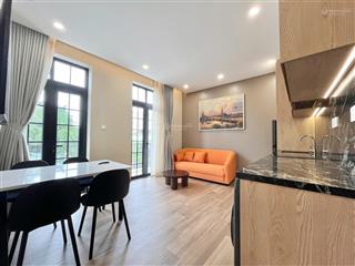 Cho thuê căn hộ studio / 1pn có chỗ đậu ô tô  diện tích thoáng ban công hướng mát tại trung tâm q2