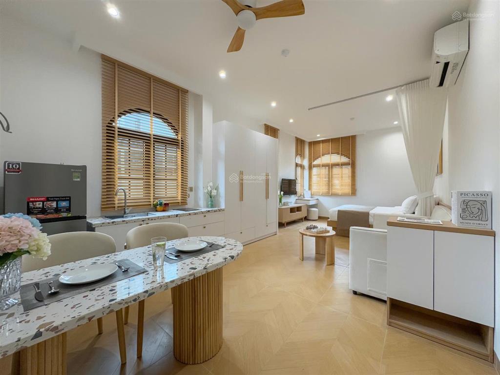 New aparment || studio cửa sổ/ ban công lớn  có slot đậu ô tô  ngay đảo kim cương tiện ích nhiều