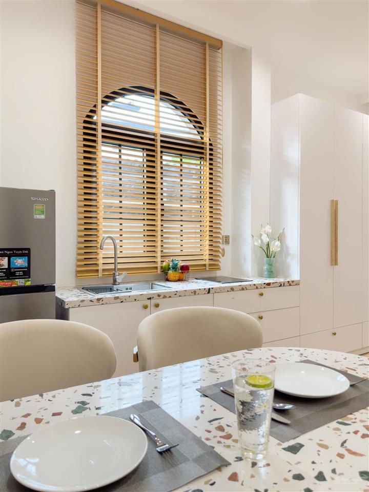 New aparment || studio cửa sổ/ ban công lớn  có slot đậu ô tô  ngay đảo kim cương tiện ích nhiều