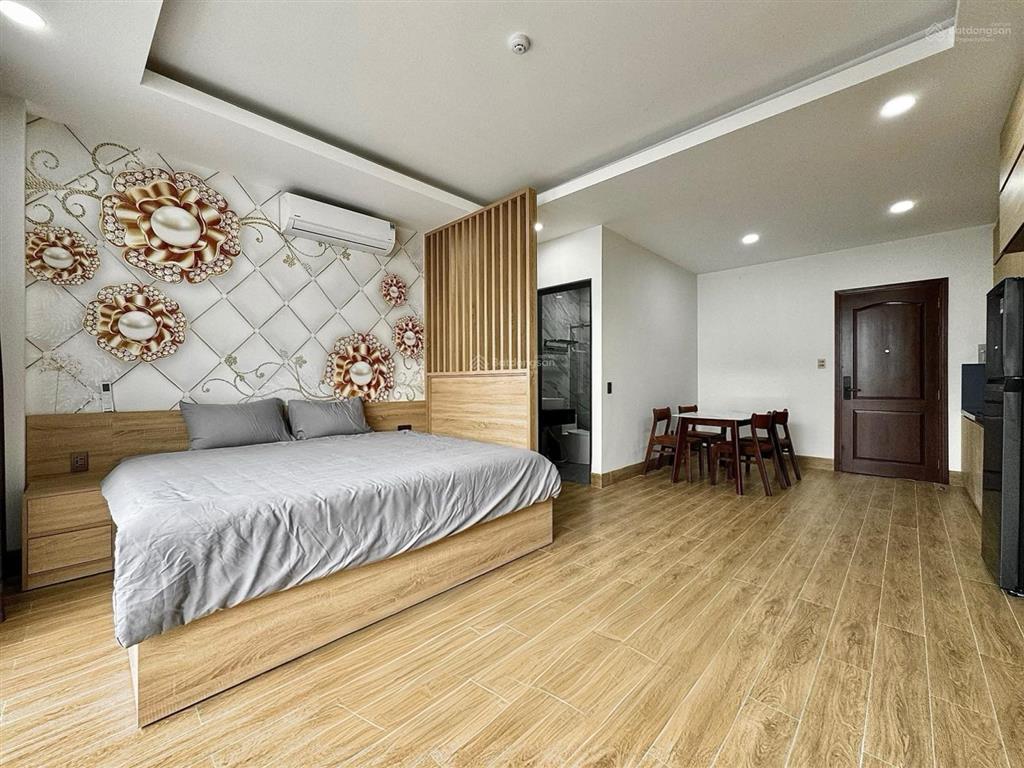 Hiếm trống || căn hộ tone gỗ ấm cúng  ban công rộng  khu chợ thảo điền  không ngập, slot ô tô