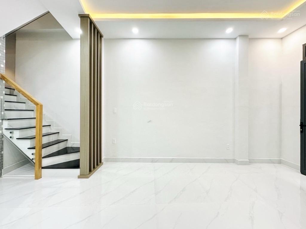 Bán gấp nhà ngô tất tố giáp city garden, 3tầng,4pn.khu vực nhiều tiện ích xung quanh giá nhỉnh 5tỷ