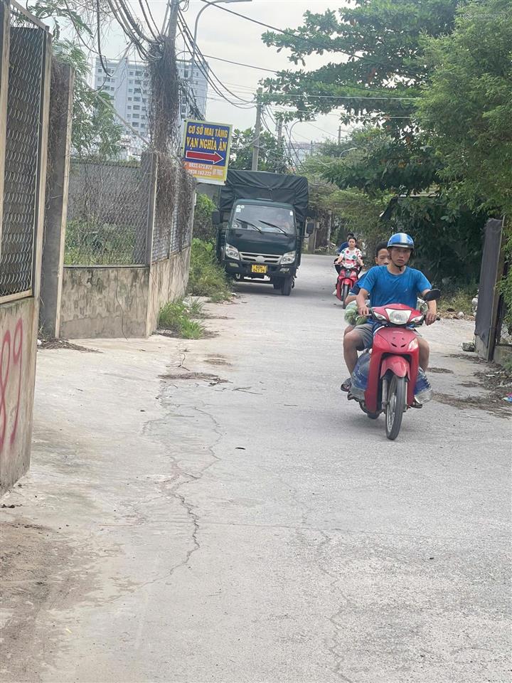 Bán đất mt ngô chí quốc, bình chiểu thủ đức. dt 1037m2. giá 40tỷ thương lượng