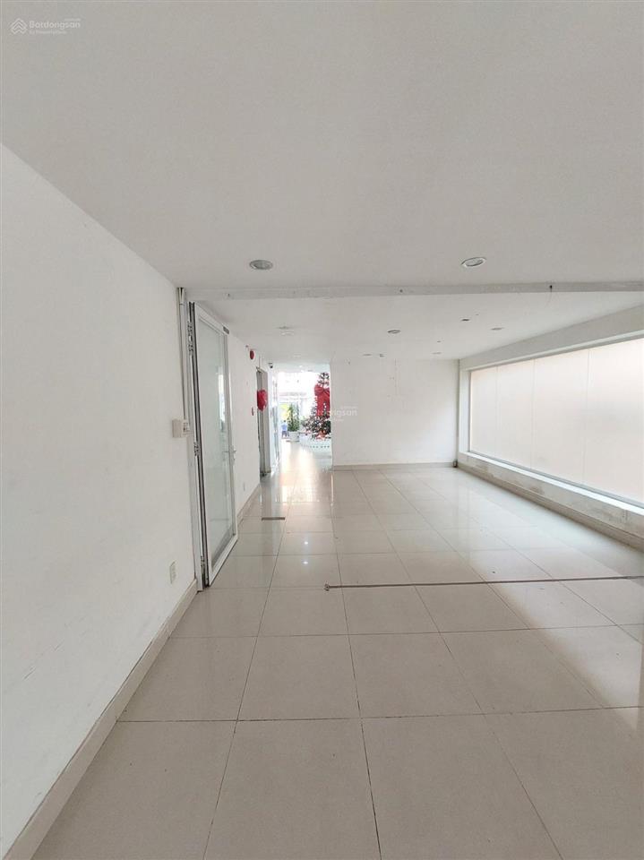Tòa nhà 54 đường c1, phường 13 tân bình lầu 6 diện tích 101.25 m2 và các sàn nhỏ khác