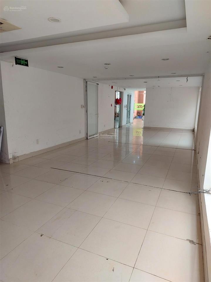 Tòa nhà 54 đường c1, phường 13 tân bình lầu 6 diện tích 101.25 m2 và các sàn nhỏ khác