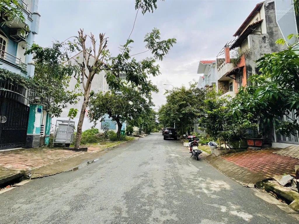 Bán lô đất 90m2  9,4 tỷ kdc nam long  đỗ xuân hợp. đất sổ riêng