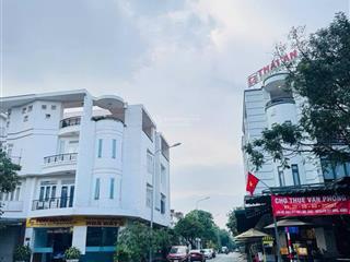 Bán nhà 4 lầu mặt tiền kinh doanh  đường rộng 30m kdc khang điền  đỗ xuân hợp