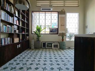 Căn hộ chung cư lầu 2 đường bạch vân quận 5 60m2