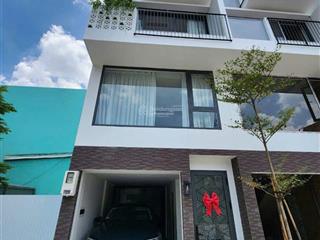 Bán nhà mặt phốkiến trúc siêu hiện đạigần 50m2ngang 5m5tầngxe hơi ngủ nhàquận 8nhỉnh 7 tỷ.
