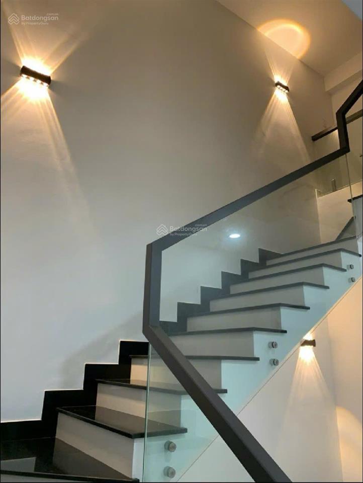 Bán nhà mặt tiềnphường bình đông (quận 8 cũ)  100m2  ngang 5m  4 tầng  chào giá 8,4 tỷ tl