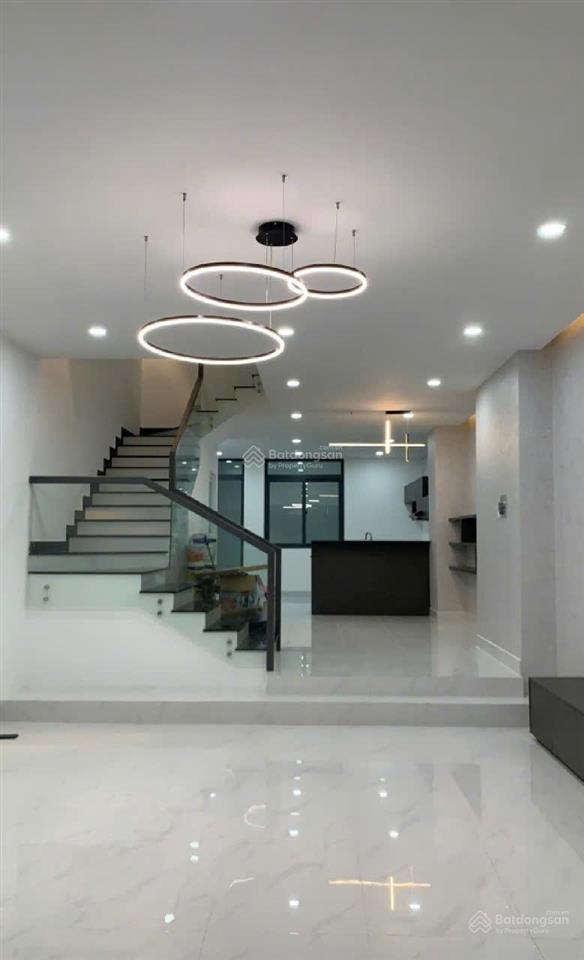 Bán nhà mặt tiềnphường bình đông (quận 8 cũ)  100m2  ngang 5m  4 tầng  chào giá 8,4 tỷ tl