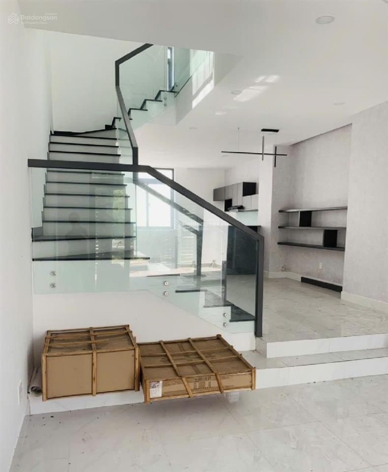 Bán nhà mặt tiềnphường bình đông (quận 8 cũ)  100m2  ngang 5m  4 tầng  chào giá 8,4 tỷ tl