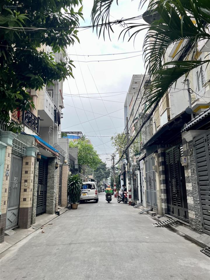 4.7 x 20m  đồng đen  hxh 5m  ngay khu bàu cát  sẵn kết cấu vào ở ngay