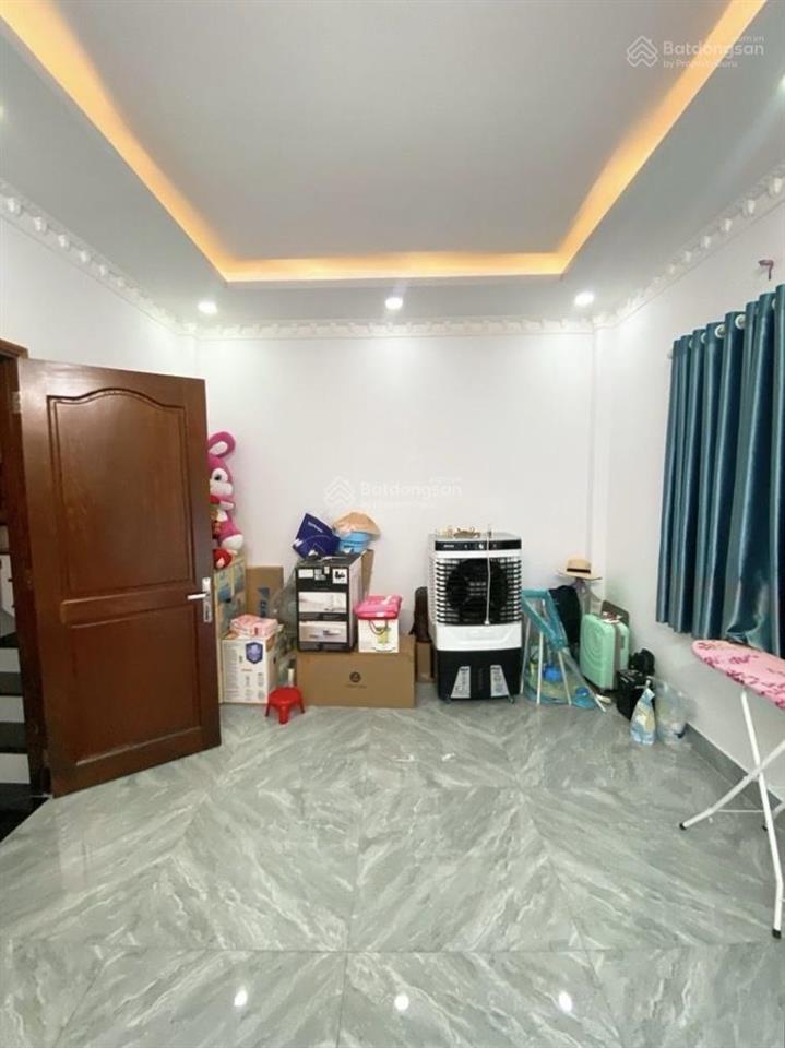 4.7 x 20m  đồng đen  hxh 5m  ngay khu bàu cát  sẵn kết cấu vào ở ngay