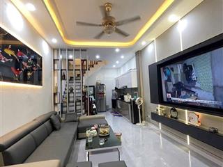  bán nhà hồ tùng mậu, nội thất xịn sò, sát phố, 42m2, 9 tỷ.