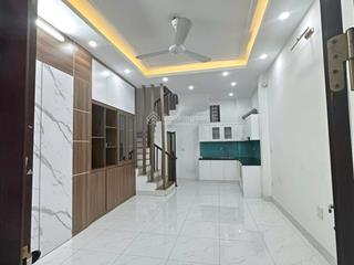 Bán nhà hoàng hoa thám, 10m ô tô, sát phố, 39m2, 8.9 tỷ