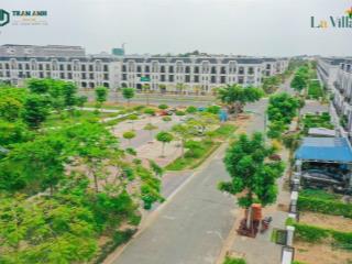Nhà 3 lầu view sông vàm cỏ tây. cách aeon mall chỉ 300m