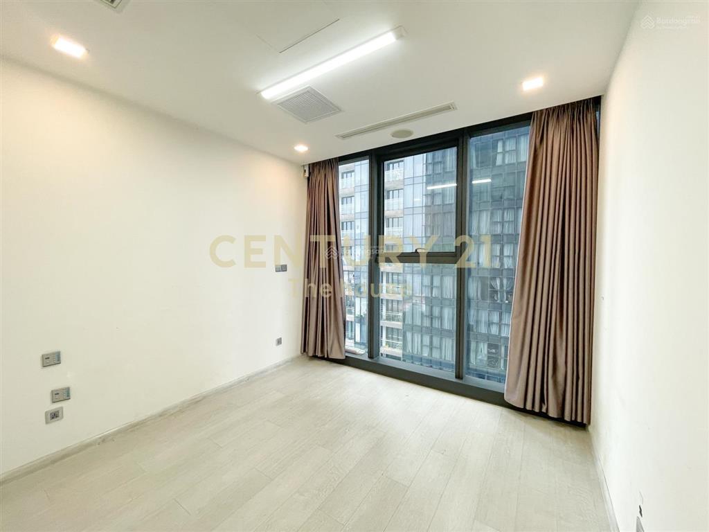 Suất người nước ngoài cực hiếm căn hộ golden river ba son 2pn chỉ 12 tỷ