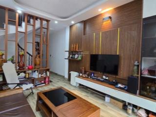 Bán nhà phan đình giót ngay chợ bông đỏ ngõ ô tô diện tích rộng nhà xây kiên cố 50.5m2 giá 10.6 tỷ