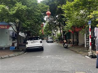 Bán nhà phố ngô thì nhậm ngay kdt oto vào nhà vị trí trung tâm 50m2 giá chỉ 10.5 tỷ