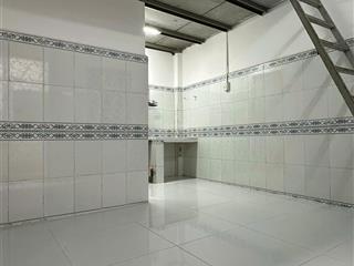 Trống duplex 2tr8 cực thoáng có 2 cửa vào gác cao 2m ở gần nguyễn duy trinh